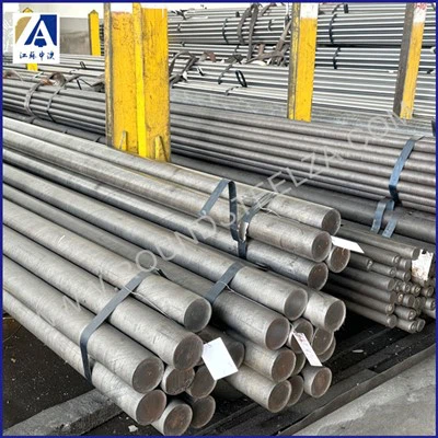 Jakie są typowe zastosowania stali miękkiej ciągnionej jasnej w produkcji mas...