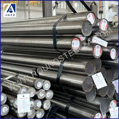 Jasny, rysowany stalowy pręt